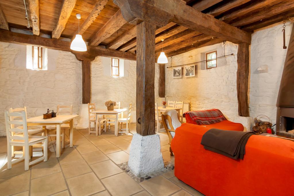 Casona Valle De Soba Regules エクステリア 写真
